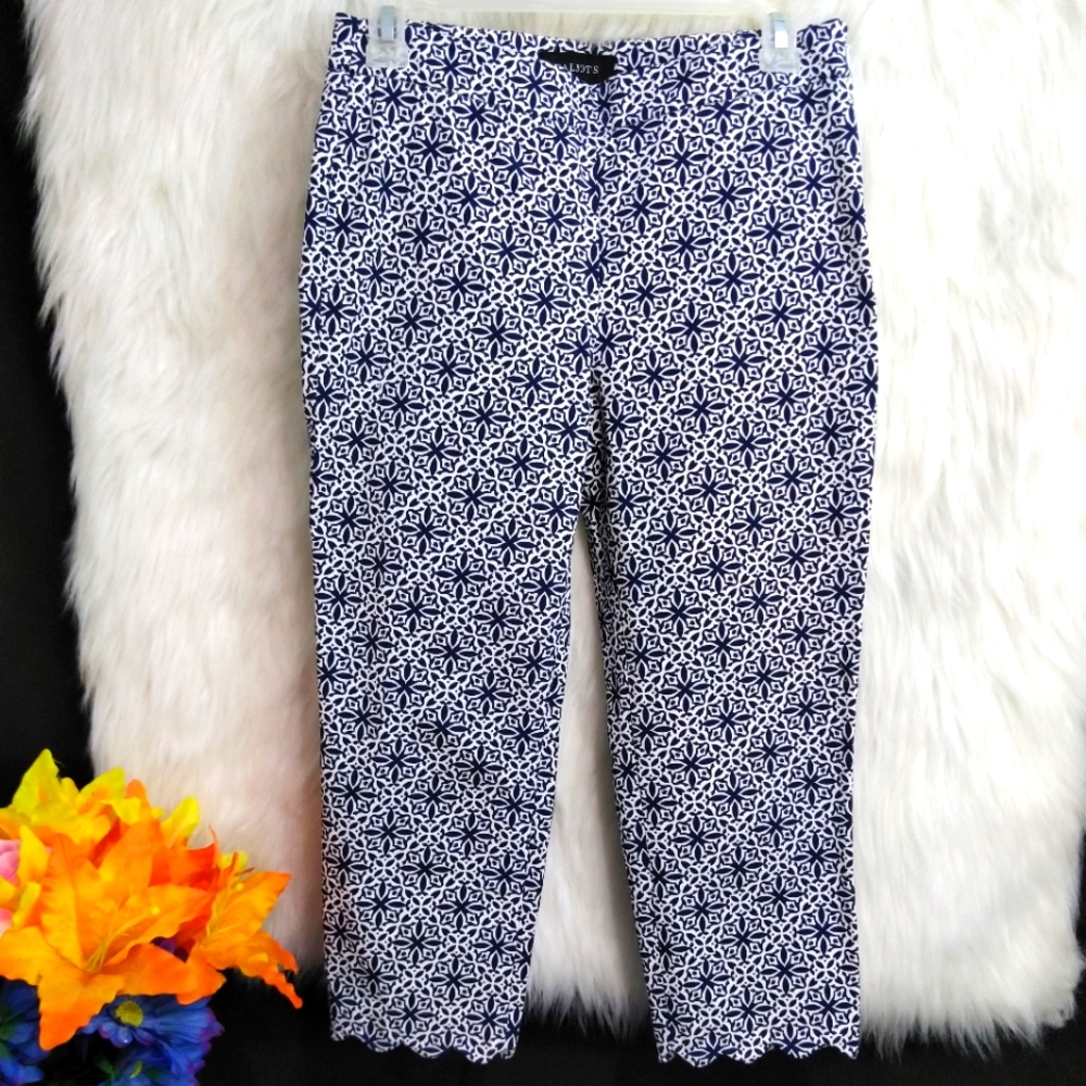 Talbots Blue and White Pattern Chatham Cropped pants Size 2p